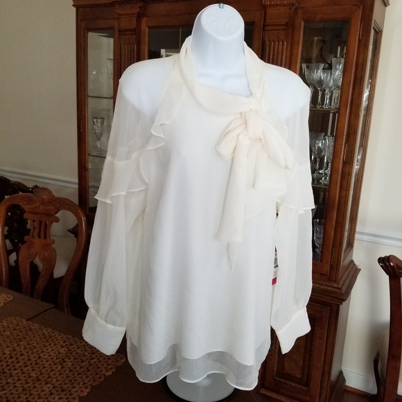 Vince CamutoLong-Sleeve Ruffle Lurex TopL - Picture 2 of 8